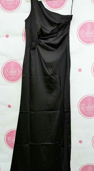 Black One Shoulder Lounge Dress - Picture 2 of 2